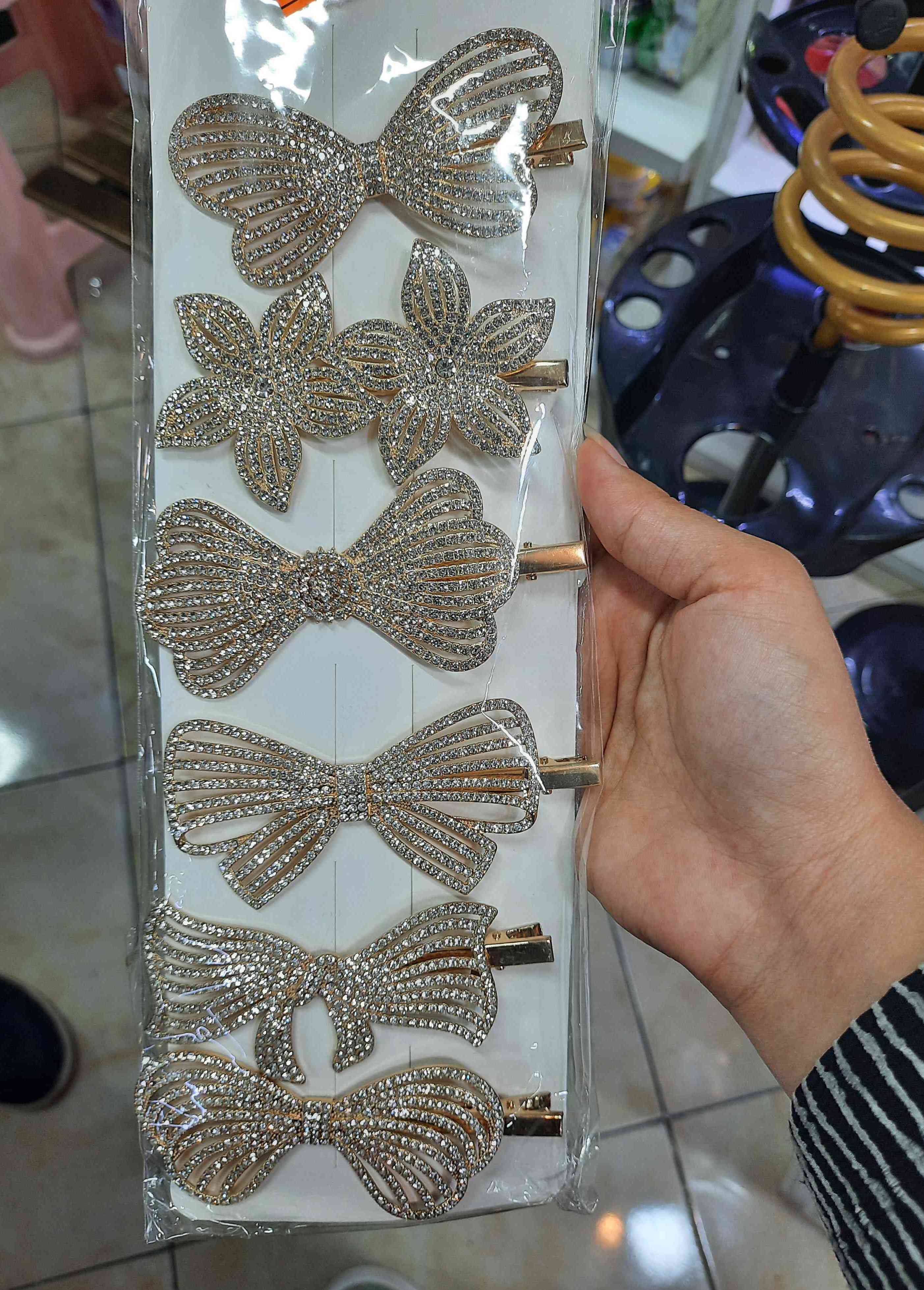 گیره سر نگین دار دخترانه - Main Image